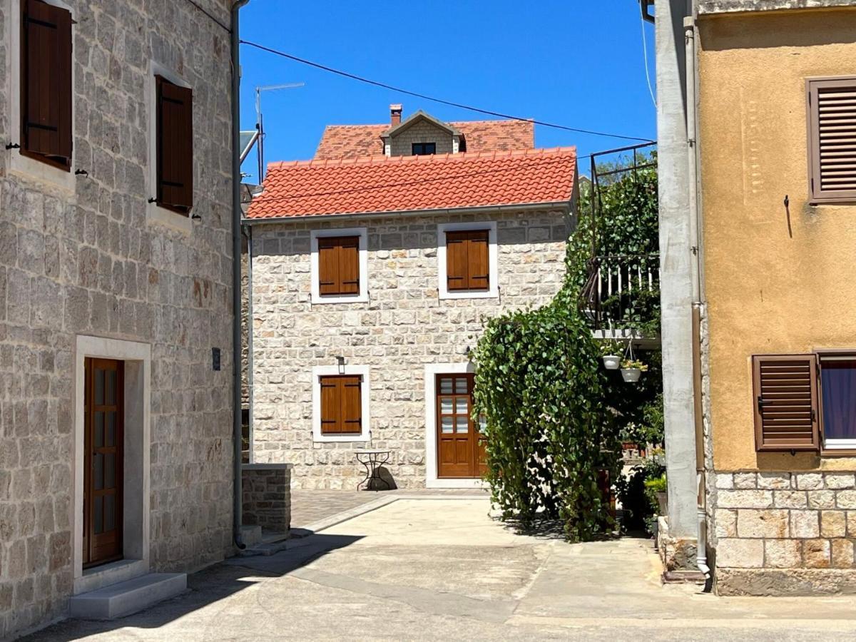House Tia Vrboska